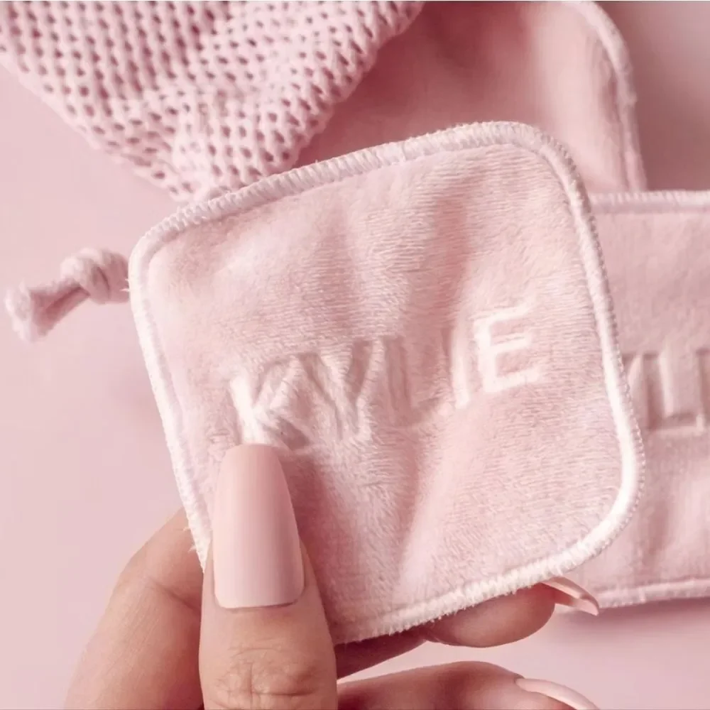 Kylie Cosmetics Reusable Cloth‎ Pads